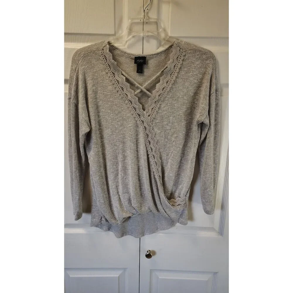 Daytrip Gray Heather Lace-Trim Faux-Wrap Criss-Cross Sweater -Medium - Picture 1 of 6